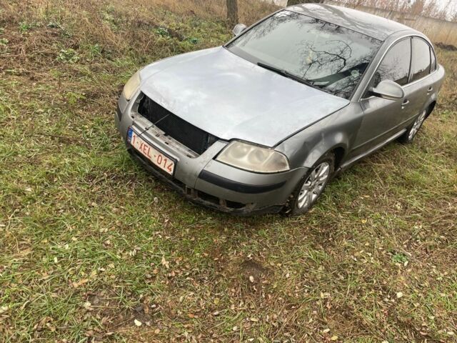 Сірий Фольксваген Пассат, об'ємом двигуна 0 л та пробігом 350 тис. км за 1550 $, фото 1 на Automoto.ua