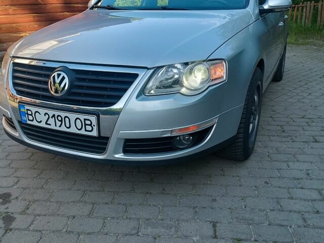 Серый Фольксваген Пассат, объемом двигателя 1.6 л и пробегом 240 тыс. км за 4900 $, фото 1 на Automoto.ua