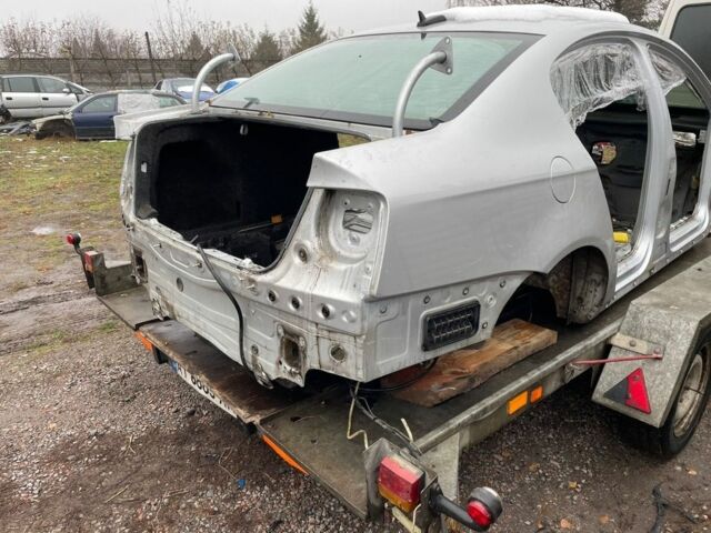 Сірий Фольксваген Пассат, об'ємом двигуна 2 л та пробігом 250 тис. км за 950 $, фото 1 на Automoto.ua