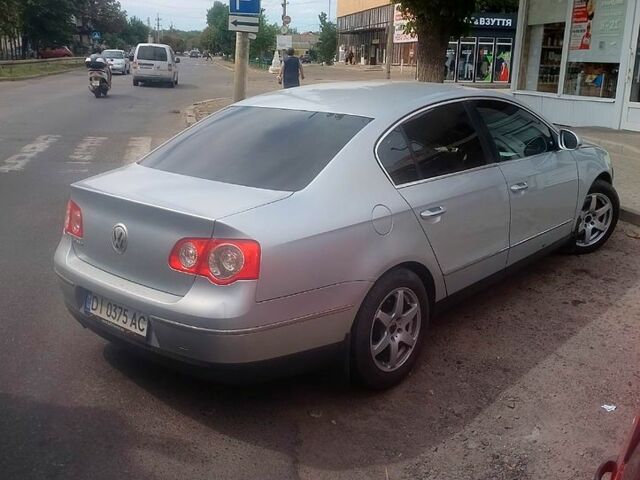 Серый Фольксваген Пассат, объемом двигателя 2 л и пробегом 270 тыс. км за 4700 $, фото 1 на Automoto.ua