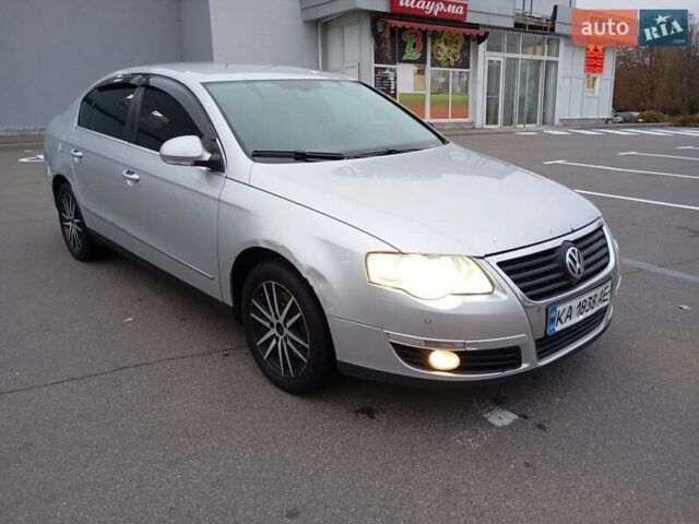 Серый Фольксваген Пассат, объемом двигателя 1.6 л и пробегом 396 тыс. км за 3900 $, фото 1 на Automoto.ua