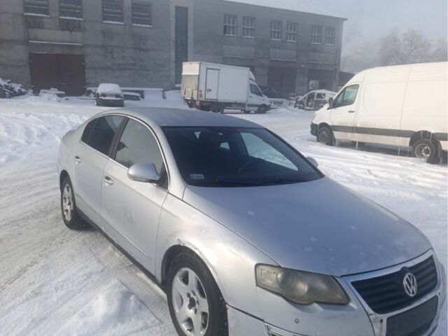 Сірий Фольксваген Пассат, об'ємом двигуна 0 л та пробігом 320 тис. км за 1900 $, фото 1 на Automoto.ua