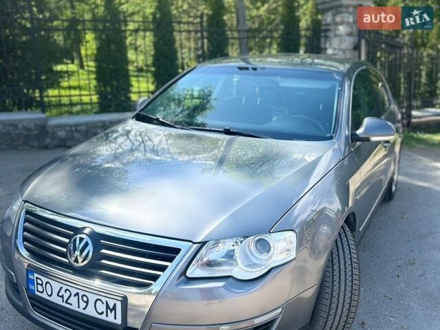 Серый Фольксваген Пассат, объемом двигателя 1.97 л и пробегом 226 тыс. км за 5500 $, фото 1 на Automoto.ua