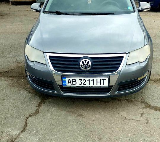 Сірий Фольксваген Пассат, об'ємом двигуна 1.6 л та пробігом 217 тис. км за 4900 $, фото 1 на Automoto.ua