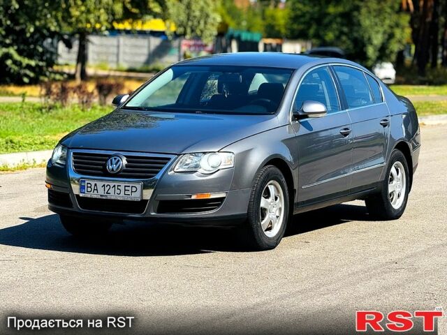 Серый Фольксваген Пассат, объемом двигателя 2 л и пробегом 250 тыс. км за 4500 $, фото 1 на Automoto.ua