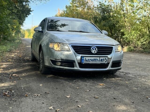 Сірий Фольксваген Пассат, об'ємом двигуна 2 л та пробігом 390 тис. км за 2800 $, фото 1 на Automoto.ua