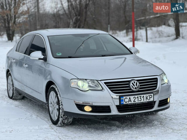 Серый Фольксваген Пассат, объемом двигателя 1.6 л и пробегом 211 тыс. км за 6000 $, фото 1 на Automoto.ua