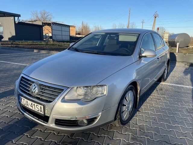 Серый Фольксваген Пассат, объемом двигателя 2 л и пробегом 400 тыс. км за 2350 $, фото 1 на Automoto.ua