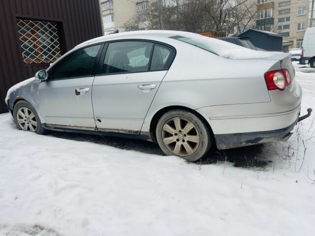 Серый Фольксваген Пассат, объемом двигателя 2 л и пробегом 358 тыс. км за 3000 $, фото 1 на Automoto.ua