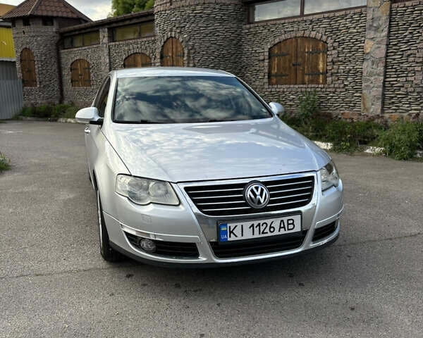 Серый Фольксваген Пассат, объемом двигателя 1.97 л и пробегом 327 тыс. км за 6300 $, фото 1 на Automoto.ua