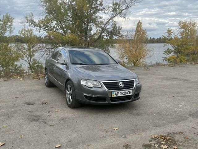Сірий Фольксваген Пассат, об'ємом двигуна 3.6 л та пробігом 207 тис. км за 4500 $, фото 1 на Automoto.ua