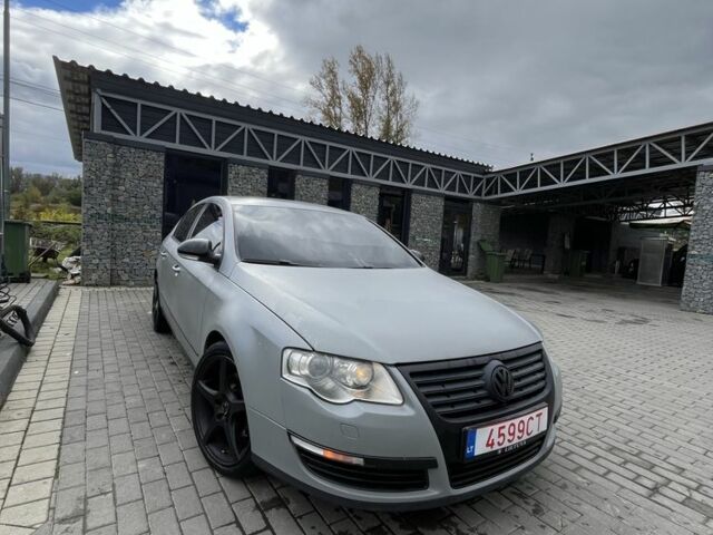 Серый Фольксваген Пассат, объемом двигателя 2 л и пробегом 300 тыс. км за 3400 $, фото 1 на Automoto.ua