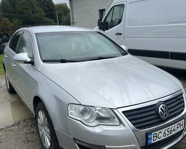 Серый Фольксваген Пассат, объемом двигателя 1.98 л и пробегом 253 тыс. км за 3999 $, фото 1 на Automoto.ua