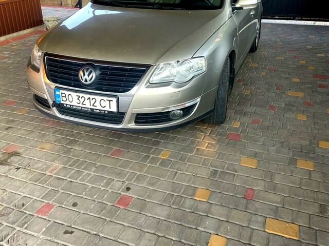 Сірий Фольксваген Пассат, об'ємом двигуна 2 л та пробігом 240 тис. км за 5800 $, фото 1 на Automoto.ua