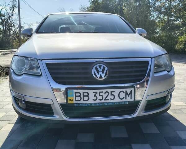 Серый Фольксваген Пассат, объемом двигателя 2 л и пробегом 164 тыс. км за 6100 $, фото 1 на Automoto.ua
