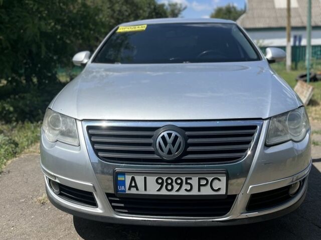 Серый Фольксваген Пассат, объемом двигателя 2 л и пробегом 286 тыс. км за 5500 $, фото 1 на Automoto.ua