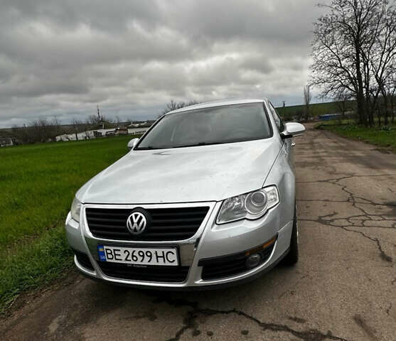 Серый Фольксваген Пассат, объемом двигателя 1.6 л и пробегом 240 тыс. км за 5300 $, фото 1 на Automoto.ua