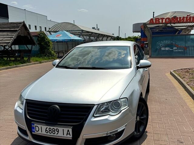 Серый Фольксваген Пассат, объемом двигателя 2 л и пробегом 238 тыс. км за 7000 $, фото 1 на Automoto.ua