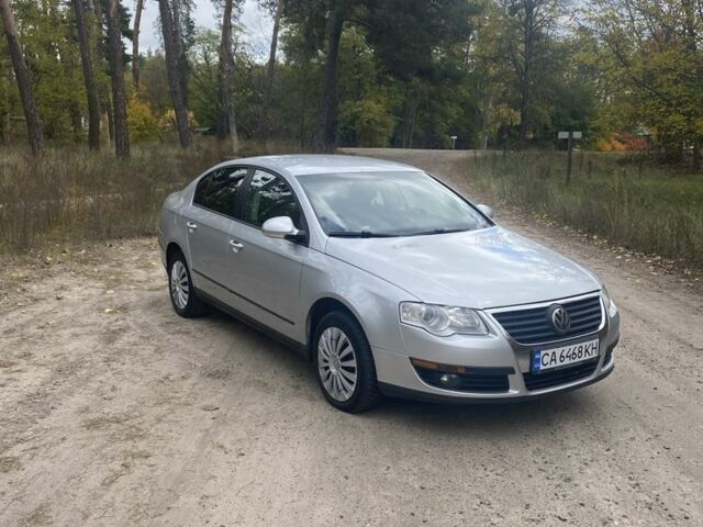 Серый Фольксваген Пассат, объемом двигателя 1.9 л и пробегом 275 тыс. км за 4900 $, фото 1 на Automoto.ua