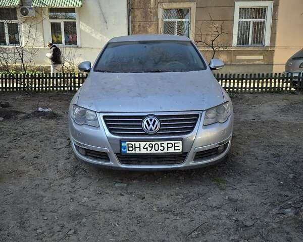 Серый Фольксваген Пассат, объемом двигателя 1.98 л и пробегом 250 тыс. км за 5000 $, фото 1 на Automoto.ua