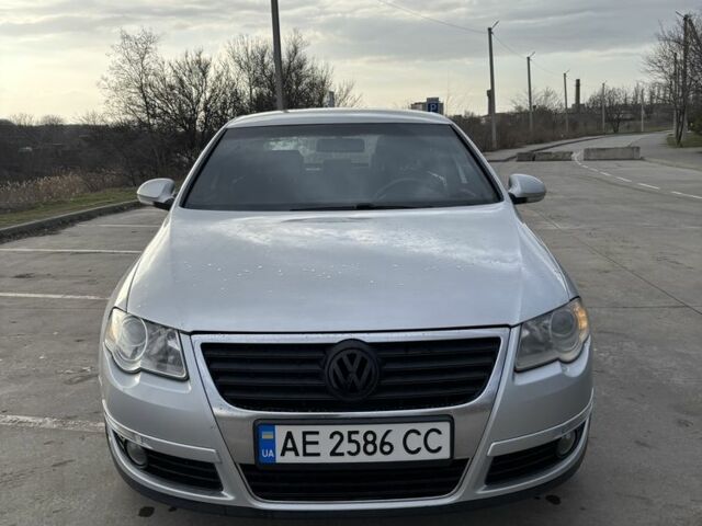 Серый Фольксваген Пассат, объемом двигателя 2 л и пробегом 206 тыс. км за 5000 $, фото 1 на Automoto.ua