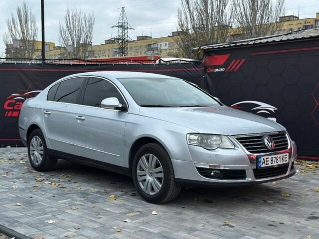 Серый Фольксваген Пассат, объемом двигателя 2 л и пробегом 219 тыс. км за 7500 $, фото 1 на Automoto.ua
