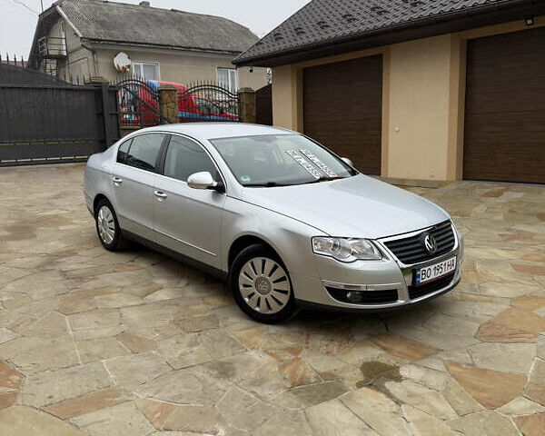 Серый Фольксваген Пассат, объемом двигателя 0 л и пробегом 197 тыс. км за 5700 $, фото 1 на Automoto.ua