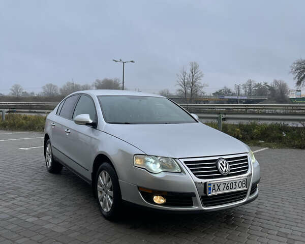 Серый Фольксваген Пассат, объемом двигателя 1.98 л и пробегом 320 тыс. км за 4900 $, фото 1 на Automoto.ua