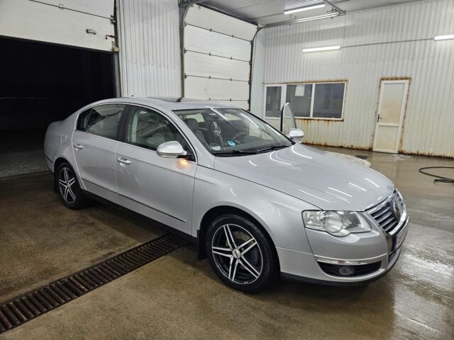 Серый Фольксваген Пассат, объемом двигателя 2 л и пробегом 220 тыс. км за 7200 $, фото 1 на Automoto.ua