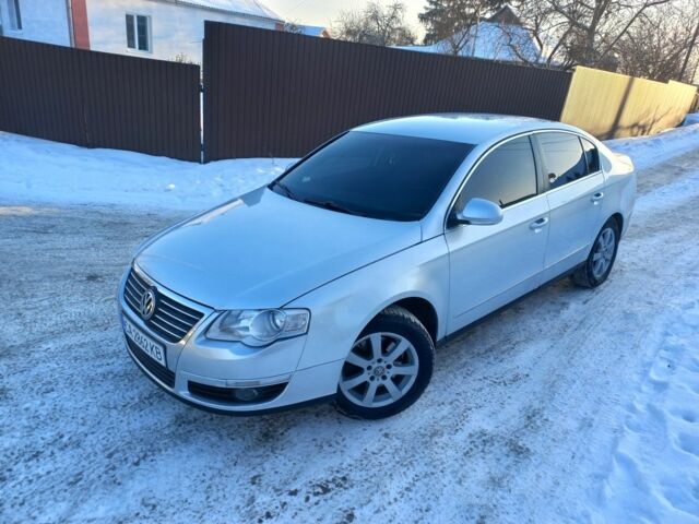 Серый Фольксваген Пассат, объемом двигателя 0 л и пробегом 340 тыс. км за 5400 $, фото 1 на Automoto.ua
