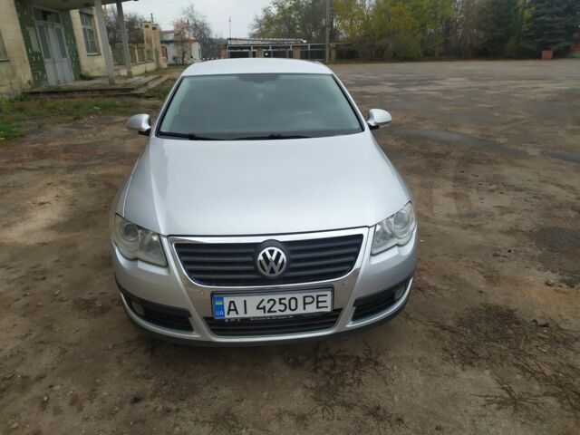 Серый Фольксваген Пассат, объемом двигателя 1.6 л и пробегом 284 тыс. км за 7200 $, фото 1 на Automoto.ua