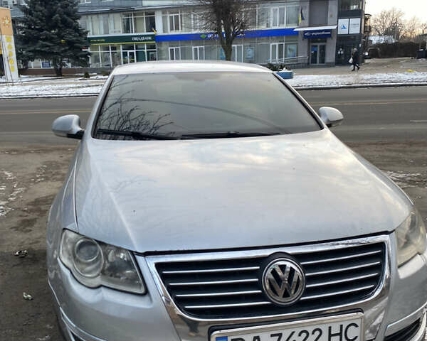 Серый Фольксваген Пассат, объемом двигателя 2 л и пробегом 284 тыс. км за 4700 $, фото 1 на Automoto.ua
