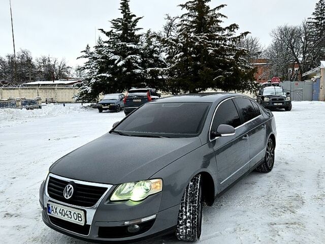 Серый Фольксваген Пассат, объемом двигателя 2 л и пробегом 319 тыс. км за 5500 $, фото 1 на Automoto.ua