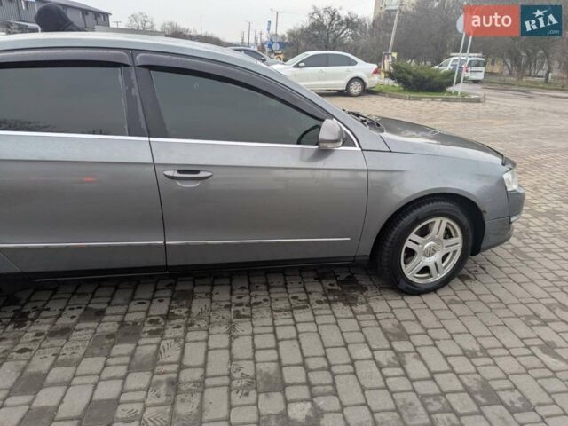 Сірий Фольксваген Пассат, об'ємом двигуна 2 л та пробігом 305 тис. км за 5799 $, фото 1 на Automoto.ua