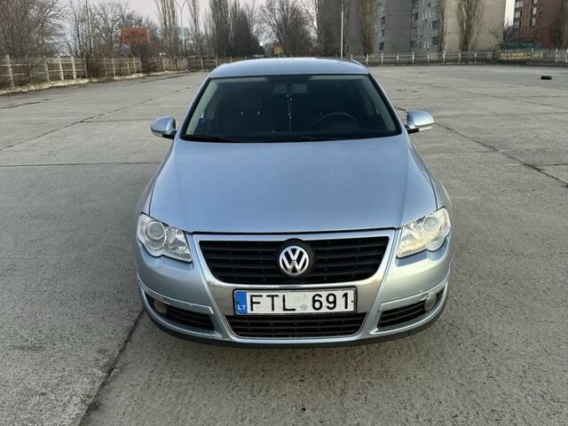 Серый Фольксваген Пассат, объемом двигателя 2 л и пробегом 3 тыс. км за 2700 $, фото 1 на Automoto.ua