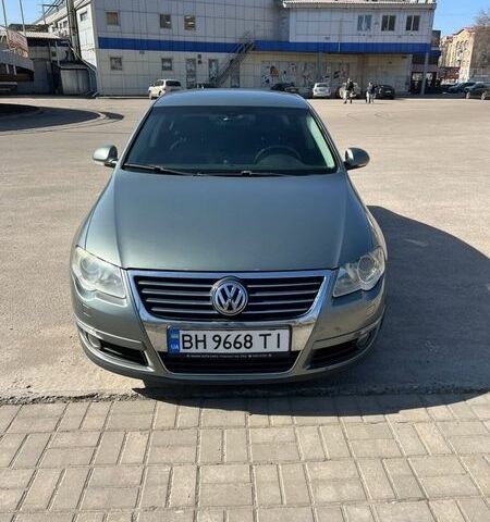 Серый Фольксваген Пассат, объемом двигателя 1.98 л и пробегом 243 тыс. км за 5500 $, фото 1 на Automoto.ua