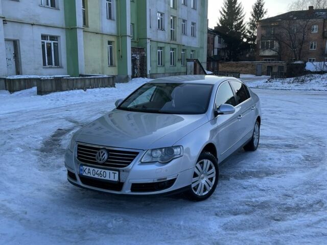 Серый Фольксваген Пассат, объемом двигателя 2 л и пробегом 235 тыс. км за 5600 $, фото 1 на Automoto.ua