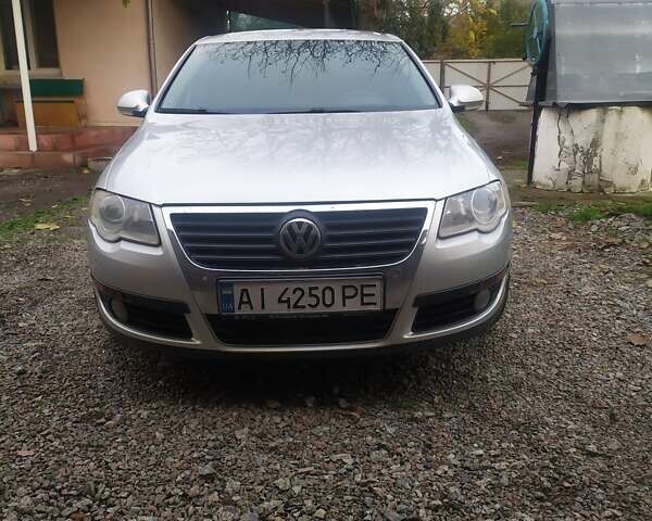 Серый Фольксваген Пассат, объемом двигателя 1.6 л и пробегом 284 тыс. км за 7200 $, фото 1 на Automoto.ua