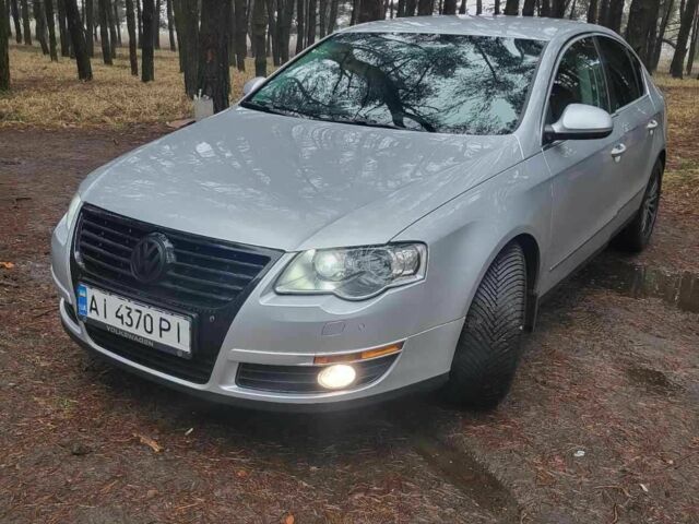 Серый Фольксваген Пассат, объемом двигателя 1.8 л и пробегом 190 тыс. км за 5499 $, фото 1 на Automoto.ua