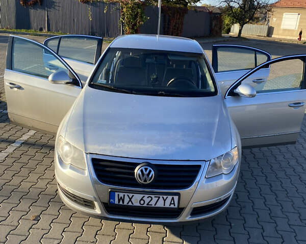 Сірий Фольксваген Пассат, об'ємом двигуна 2 л та пробігом 399 тис. км за 2350 $, фото 1 на Automoto.ua