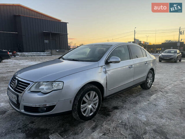 Сірий Фольксваген Пассат, об'ємом двигуна 2 л та пробігом 272 тис. км за 4500 $, фото 1 на Automoto.ua