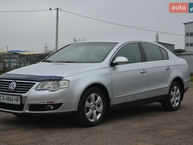 Сірий Фольксваген Пассат, об'ємом двигуна 1.8 л та пробігом 212 тис. км за 5500 $, фото 1 на Automoto.ua