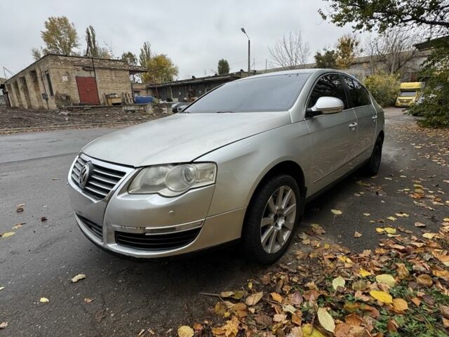 Серый Фольксваген Пассат, объемом двигателя 2 л и пробегом 223 тыс. км за 4700 $, фото 1 на Automoto.ua