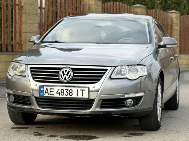 Сірий Фольксваген Пассат, об'ємом двигуна 1.8 л та пробігом 174 тис. км за 5800 $, фото 1 на Automoto.ua