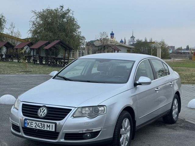 Серый Фольксваген Пассат, объемом двигателя 2 л и пробегом 212 тыс. км за 5800 $, фото 1 на Automoto.ua