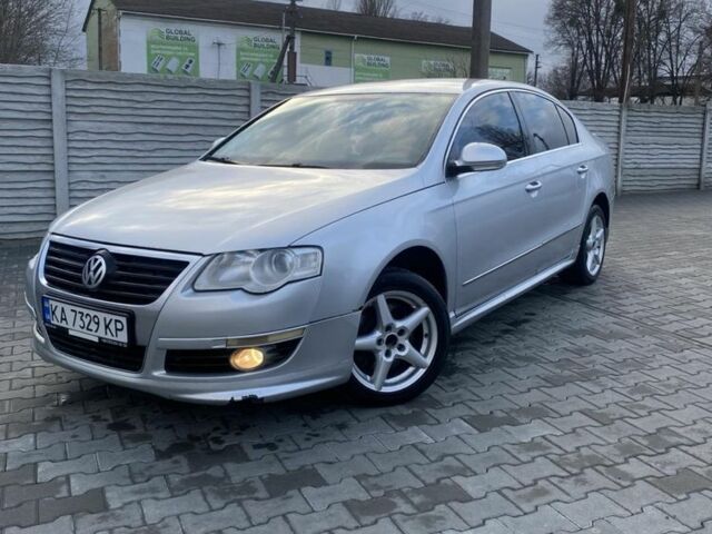 Серый Фольксваген Пассат, объемом двигателя 1.8 л и пробегом 200 тыс. км за 4550 $, фото 1 на Automoto.ua