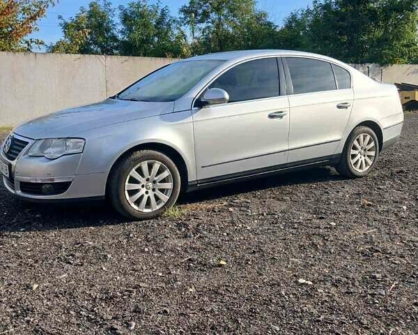 Серый Фольксваген Пассат, объемом двигателя 1.8 л и пробегом 231 тыс. км за 6900 $, фото 1 на Automoto.ua