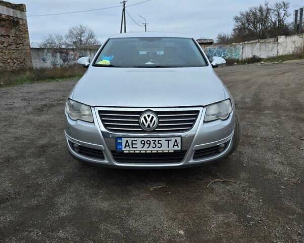 Сірий Фольксваген Пассат, об'ємом двигуна 2 л та пробігом 243 тис. км за 6500 $, фото 1 на Automoto.ua
