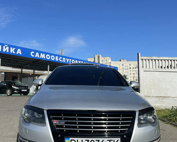 Сірий Фольксваген Пассат, об'ємом двигуна 3.17 л та пробігом 291 тис. км за 6000 $, фото 1 на Automoto.ua