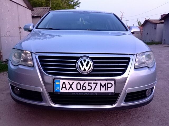 Серый Фольксваген Пассат, объемом двигателя 1.8 л и пробегом 200 тыс. км за 6200 $, фото 1 на Automoto.ua